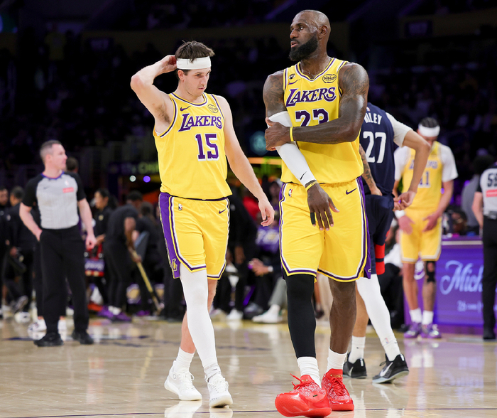 1228胜场里程碑！41岁勒布朗21+12+10又刷五纪录 有球无球都顶尖|詹姆斯|奇才|湖人|安东尼-戴维斯|奥斯汀·里夫斯_新浪体育_新浪新闻